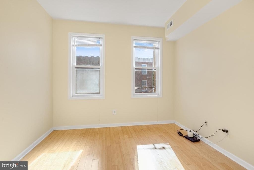 2476 Emerald Street - Photo 15