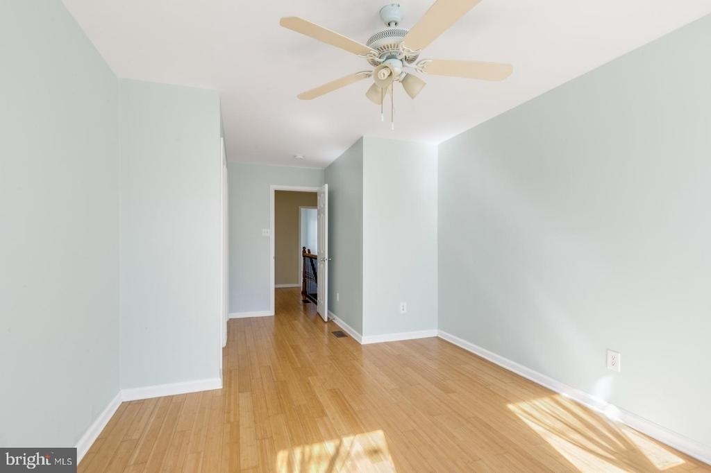 2476 Emerald Street - Photo 25