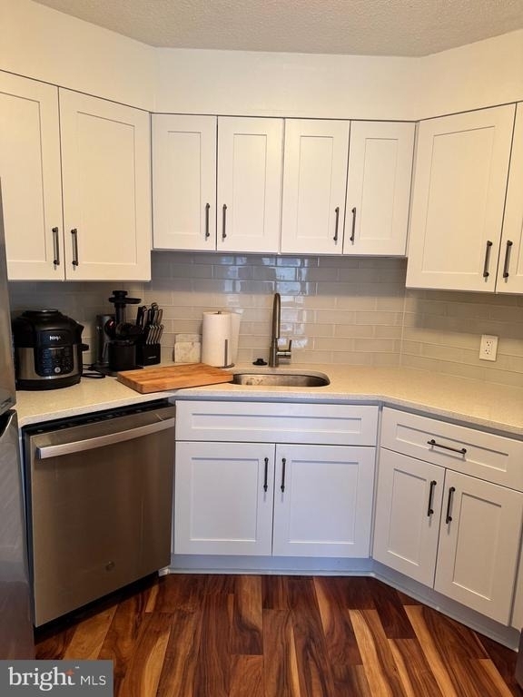 2020 Walnut Street - Photo 9