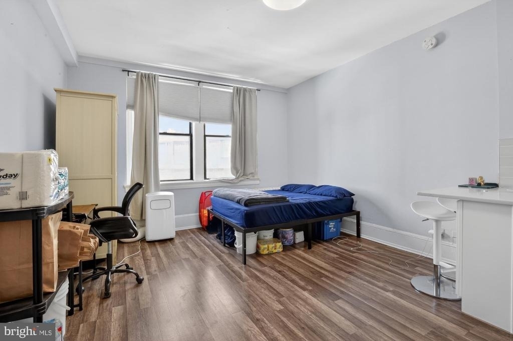 1324 Locust Street - Photo 0