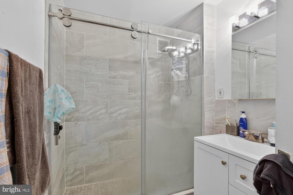 1324 Locust Street - Photo 6