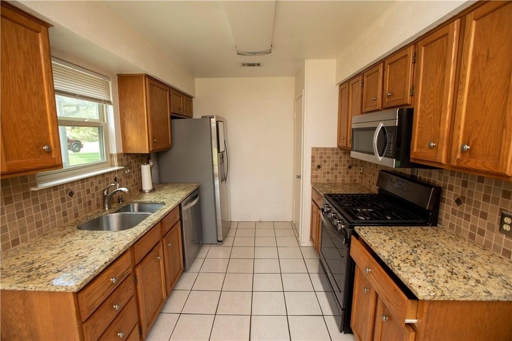 4913 Wing Rd - Photo 6