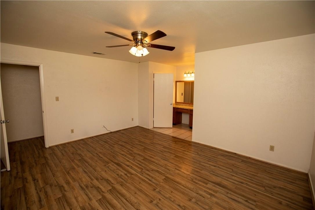 4913 Wing Rd - Photo 9