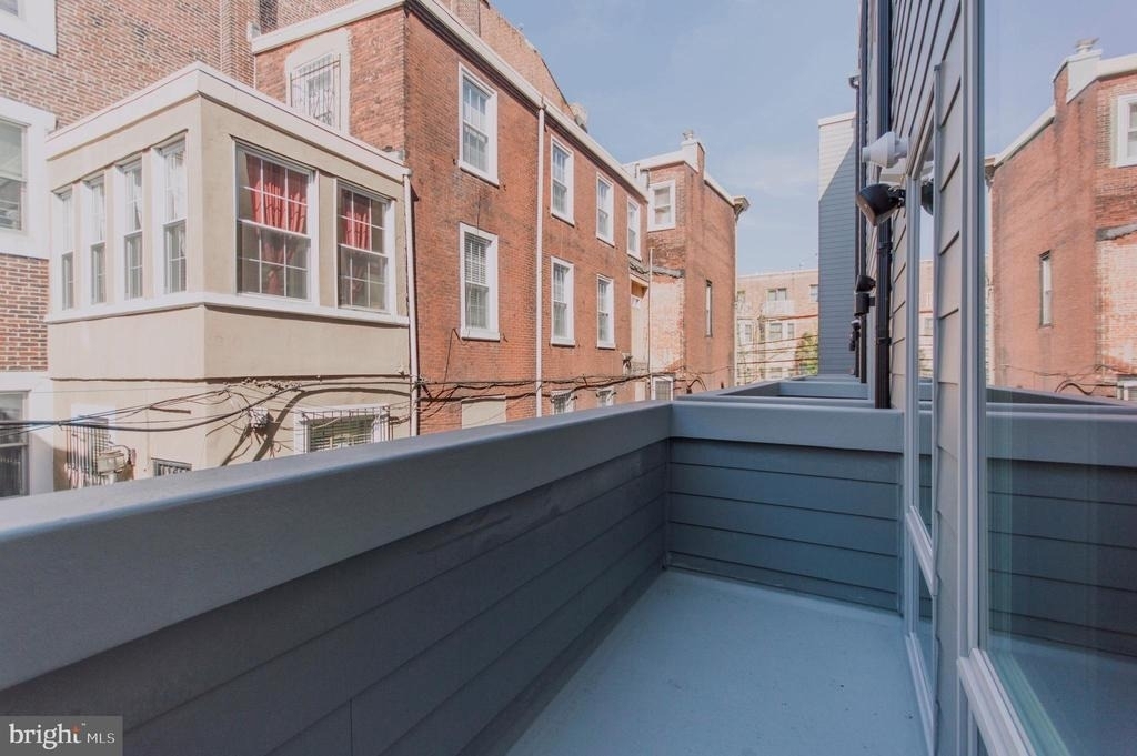 1703 Bainbridge Street - Photo 9