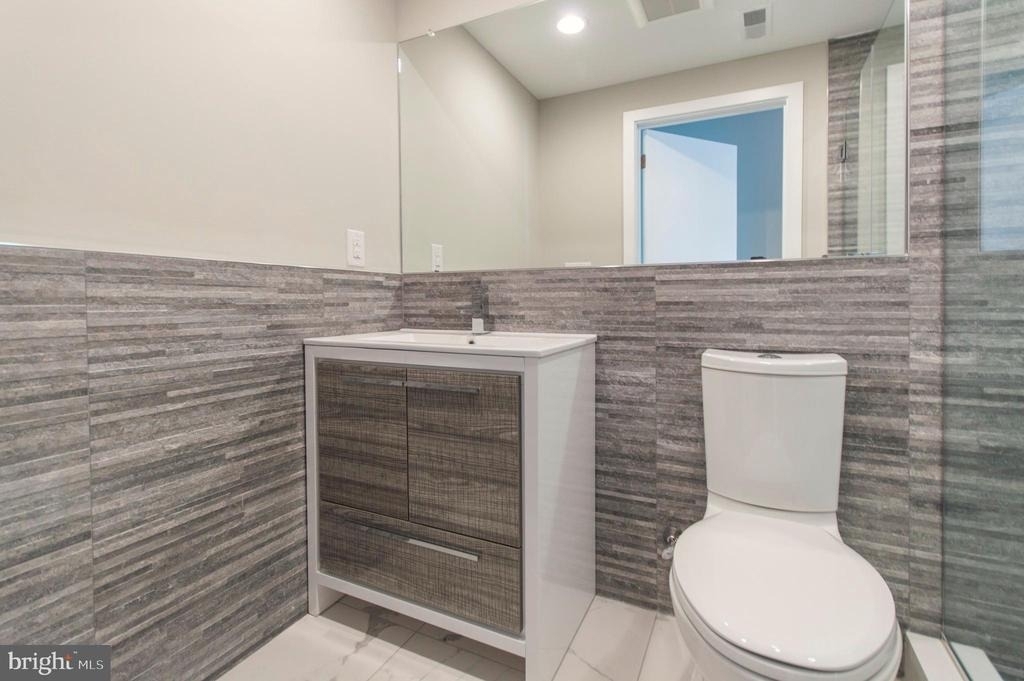 1703 Bainbridge Street - Photo 16