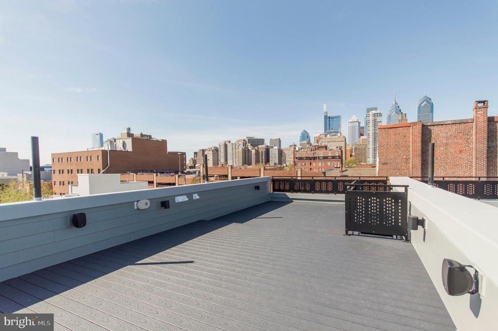 1703 Bainbridge Street - Photo 17