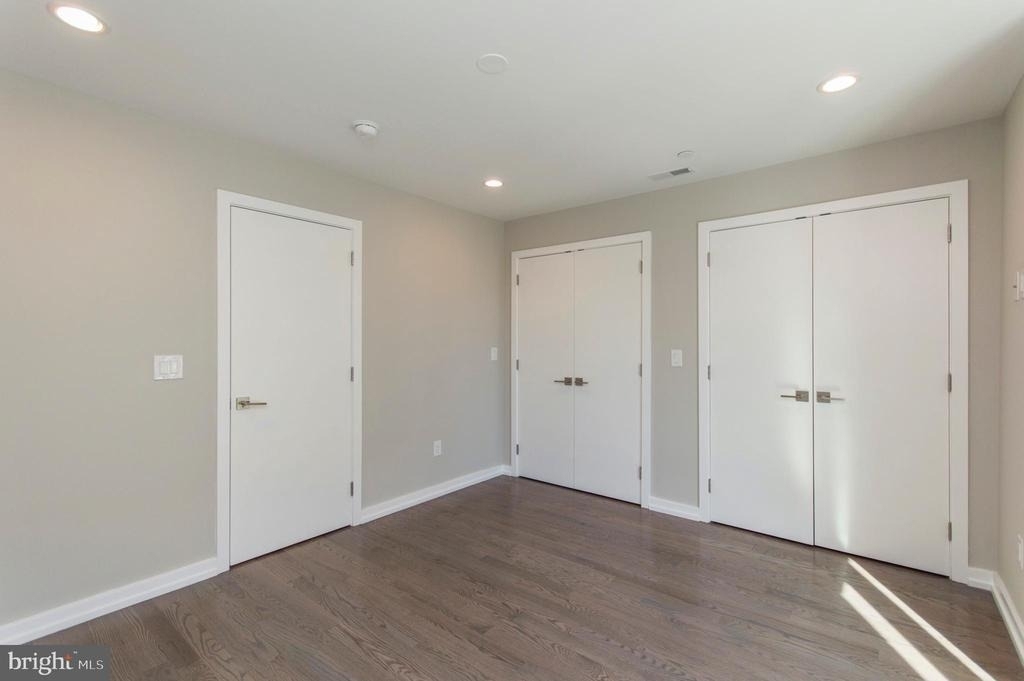 1703 Bainbridge Street - Photo 14