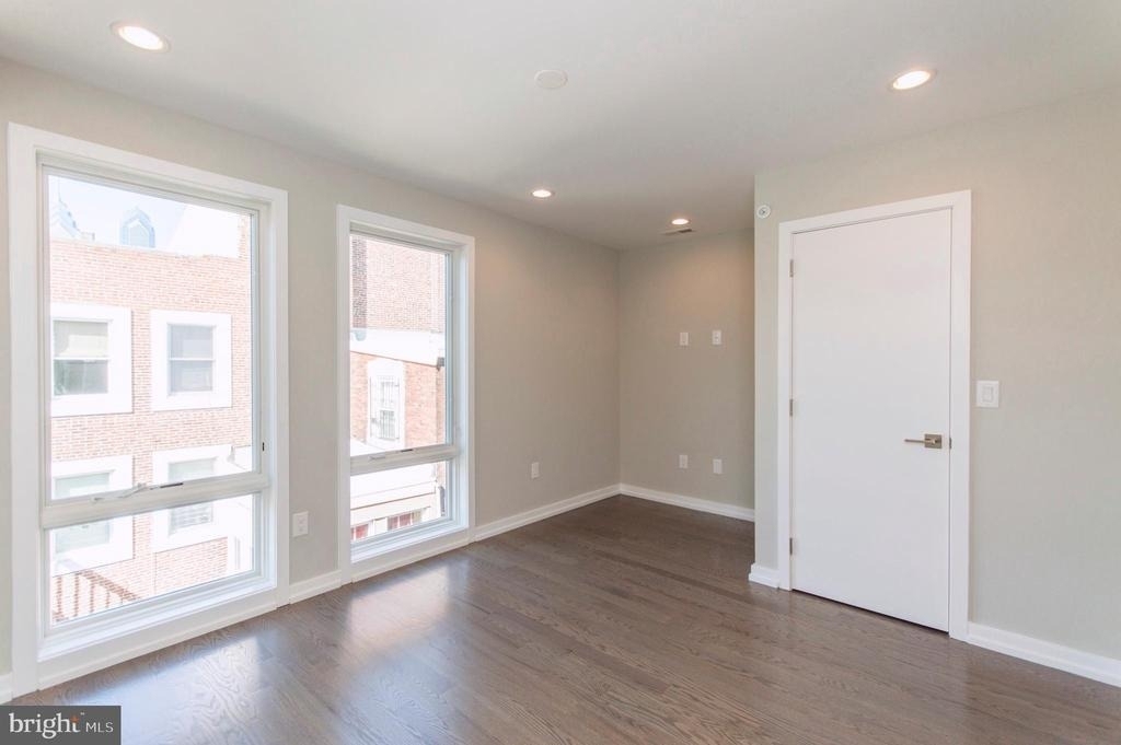 1703 Bainbridge Street - Photo 12