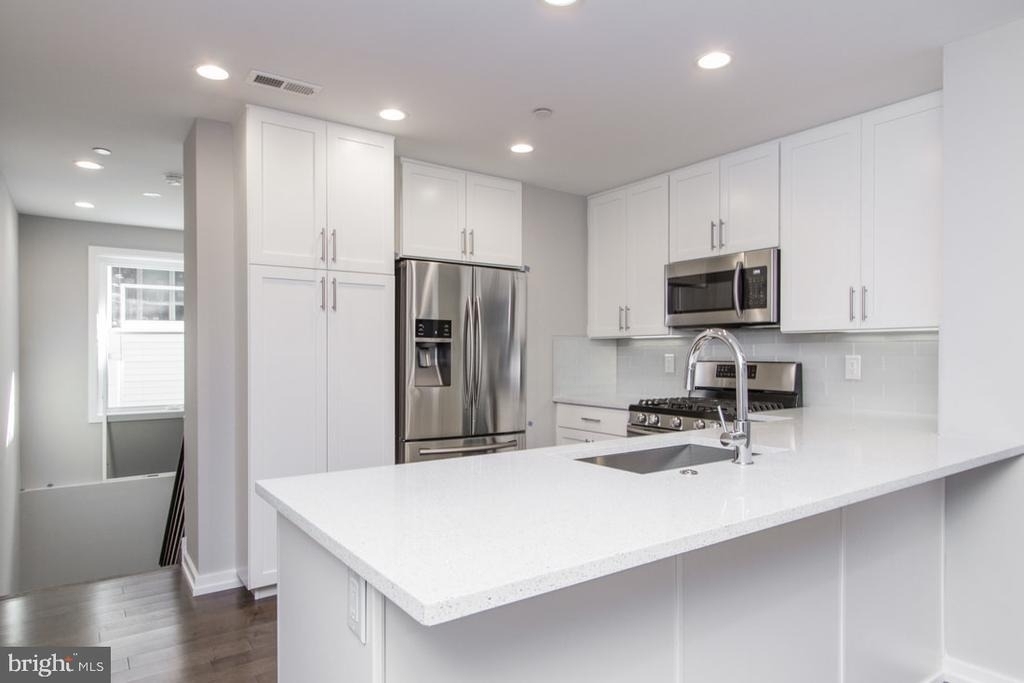 720 S Sartain Street - Photo 2
