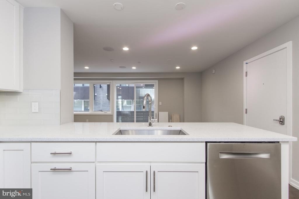 720 S Sartain Street - Photo 3