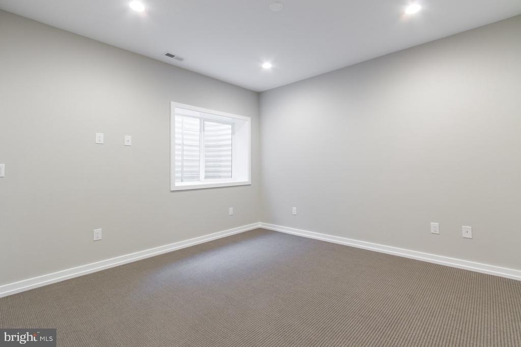 720 S Sartain Street - Photo 16