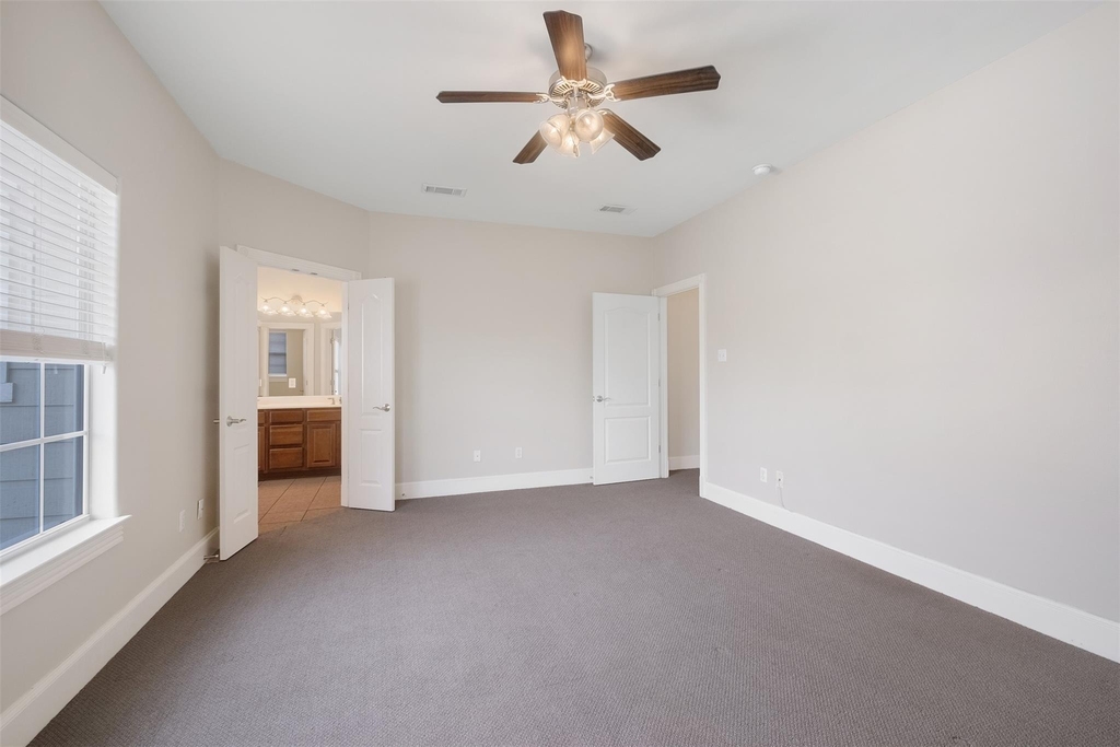 6715 Windrift Way - Photo 13
