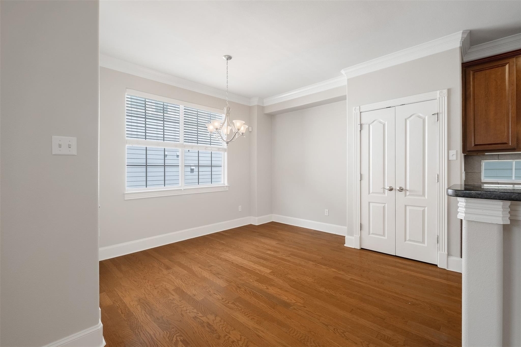 6715 Windrift Way - Photo 8