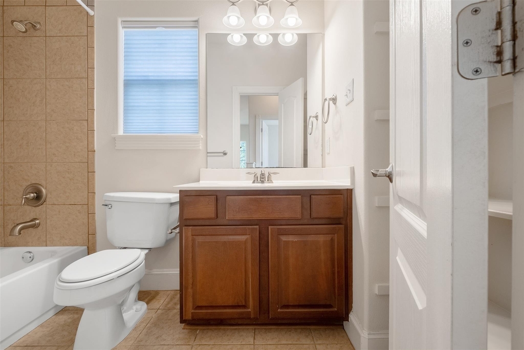 6715 Windrift Way - Photo 17