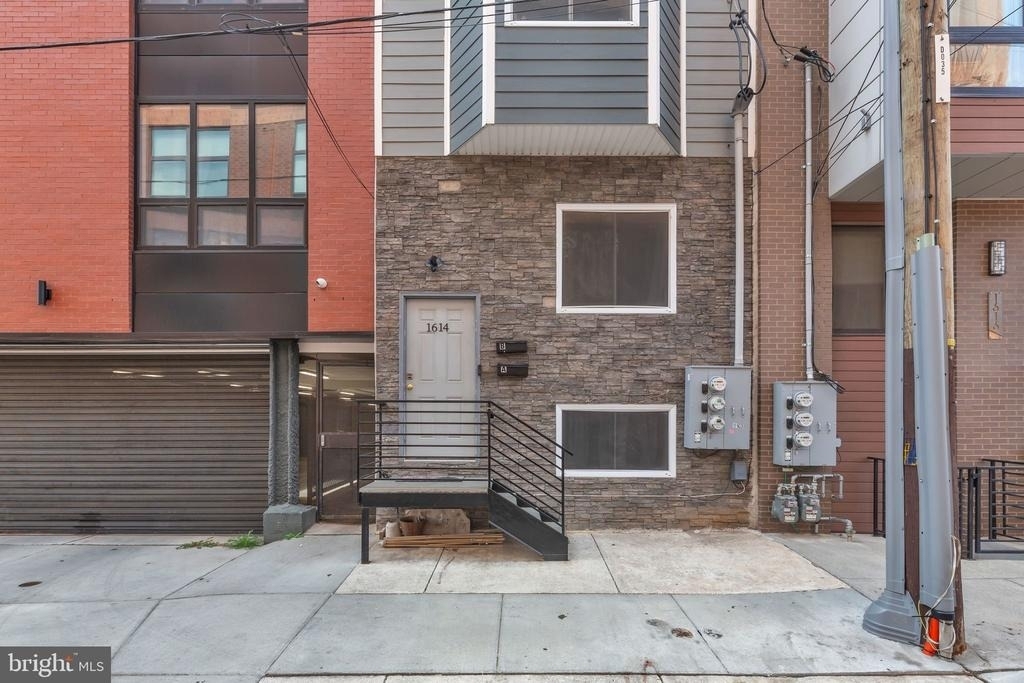 1614 Cambridge Street - Photo 0