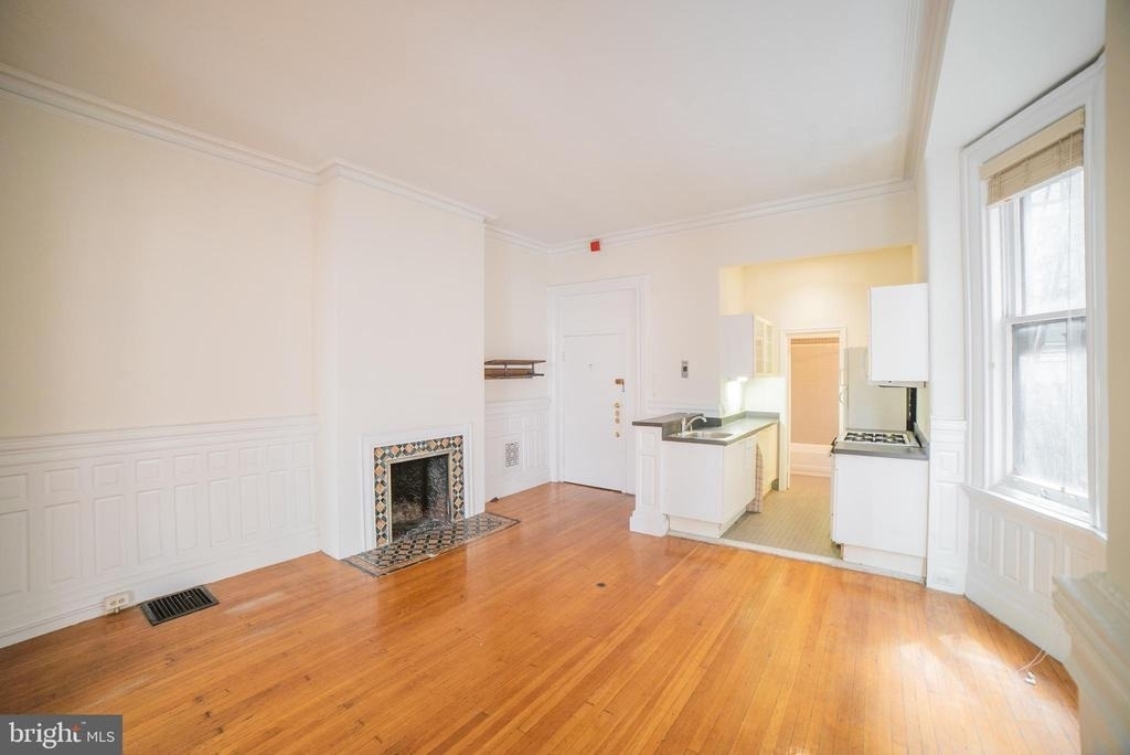 1919 Spruce Street - Photo 3