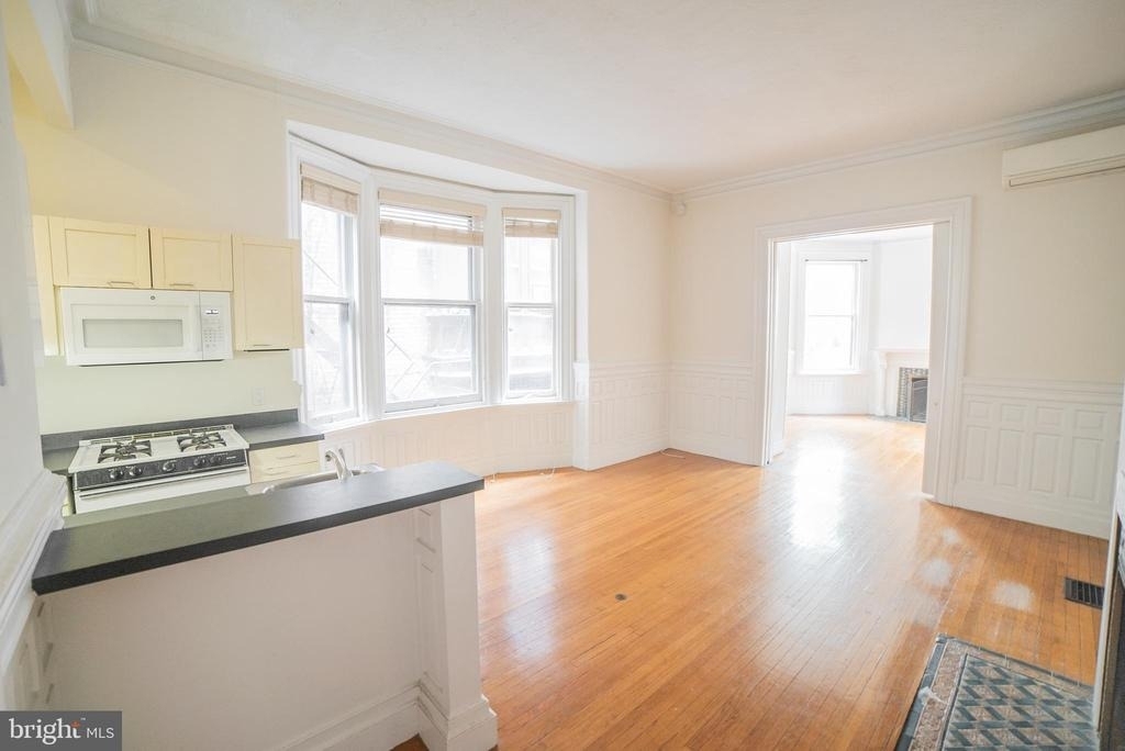 1919 Spruce Street - Photo 1