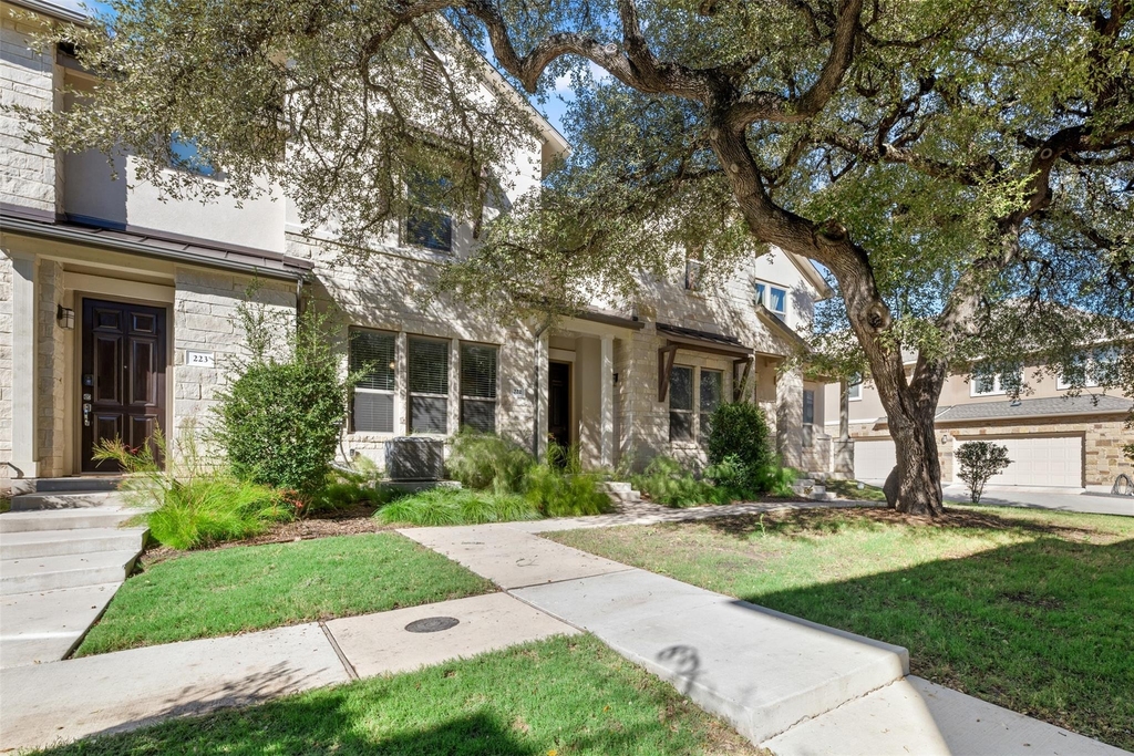 13800 Lyndhurst St - Photo 3