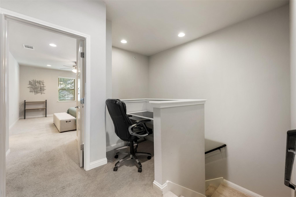 13800 Lyndhurst St - Photo 16