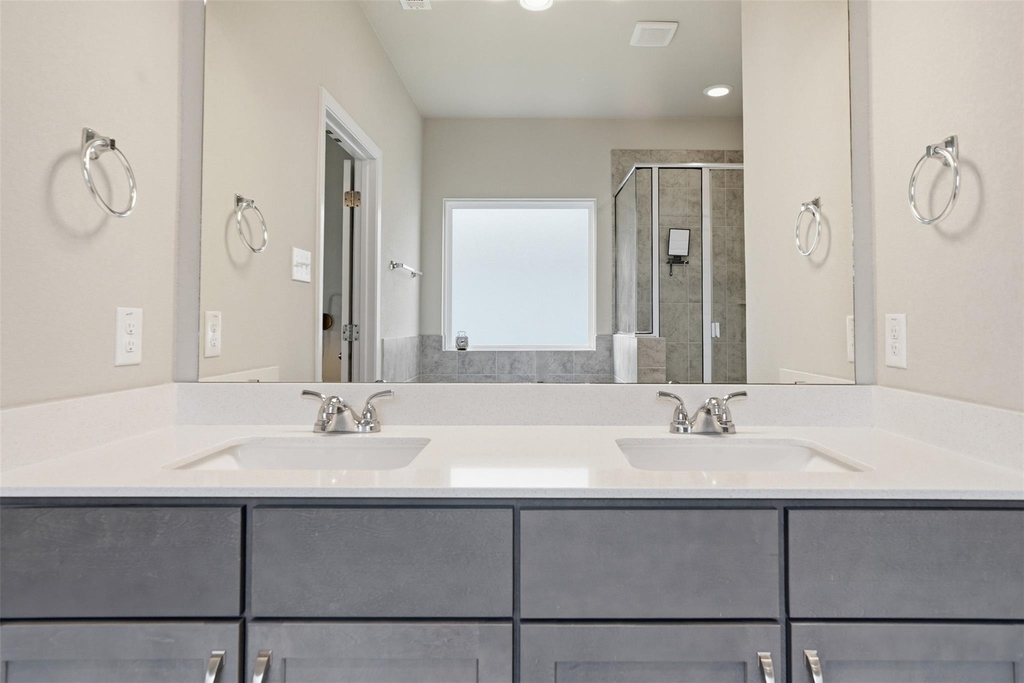 641 Running Creek Dr - Photo 16