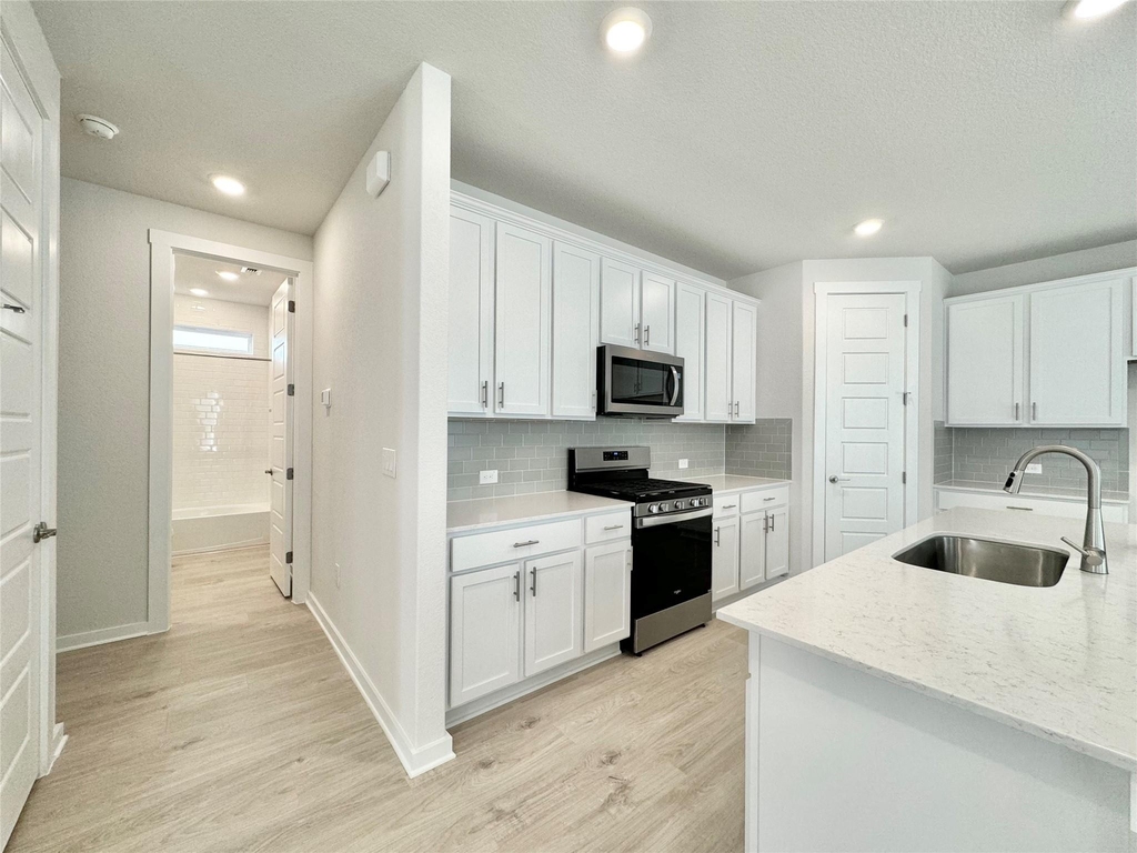404 Tinto St - Photo 4