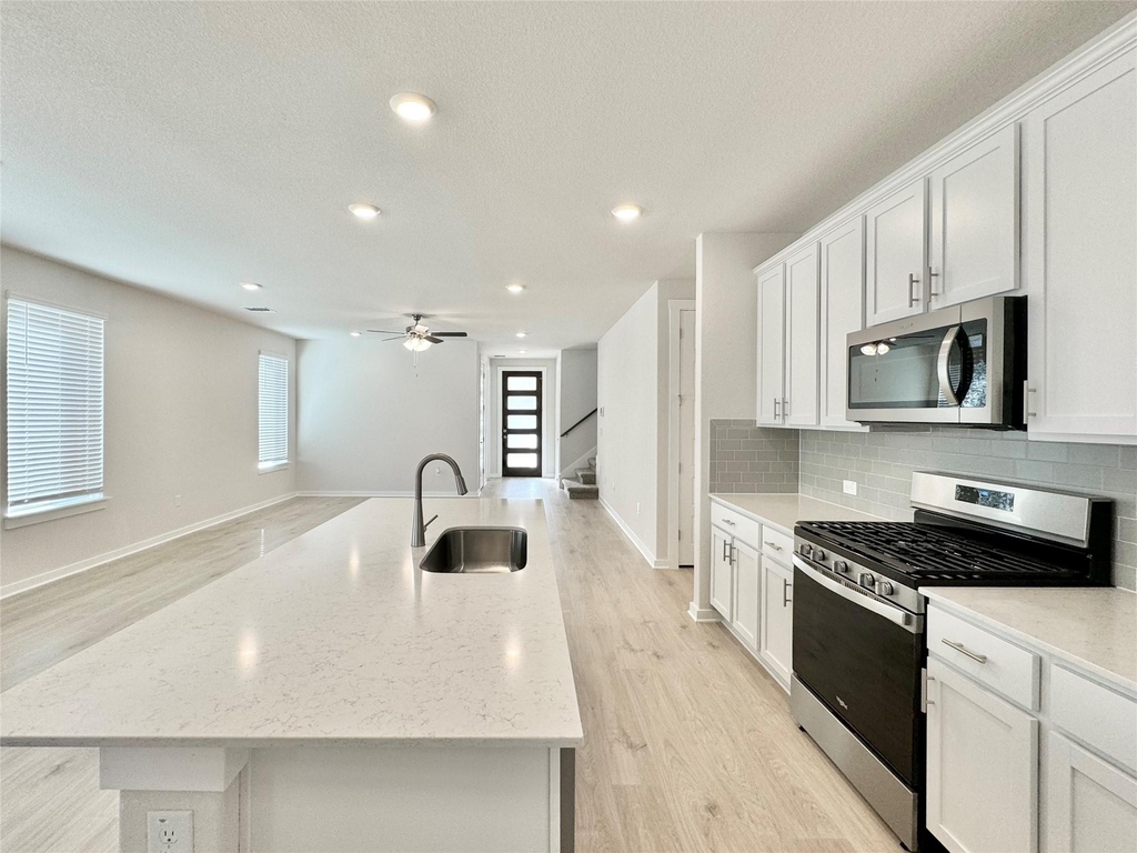 404 Tinto St - Photo 3
