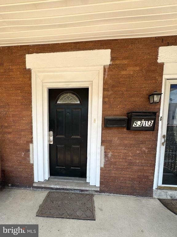 5313 W Thompson Street - Photo 0