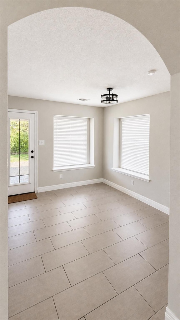1517 Scottsdale Dr - Photo 4