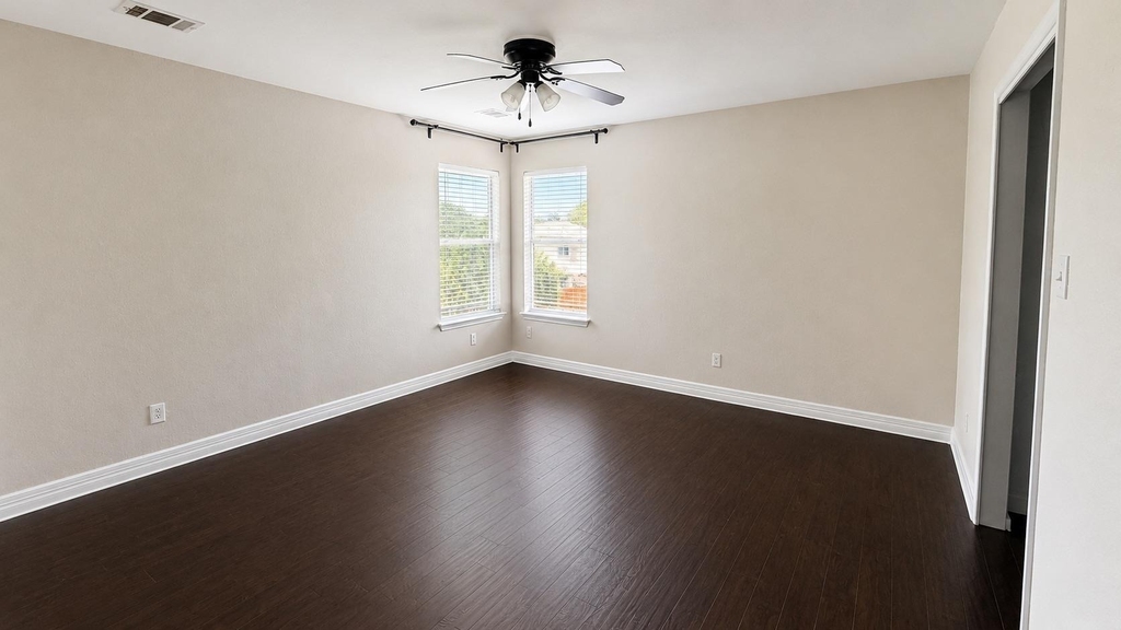 1517 Scottsdale Dr - Photo 10