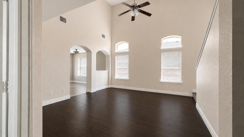1517 Scottsdale Dr - Photo 3