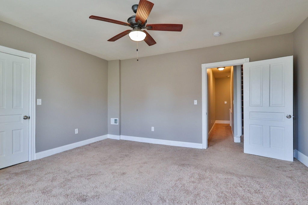 129 E Goepp Street - Photo 18