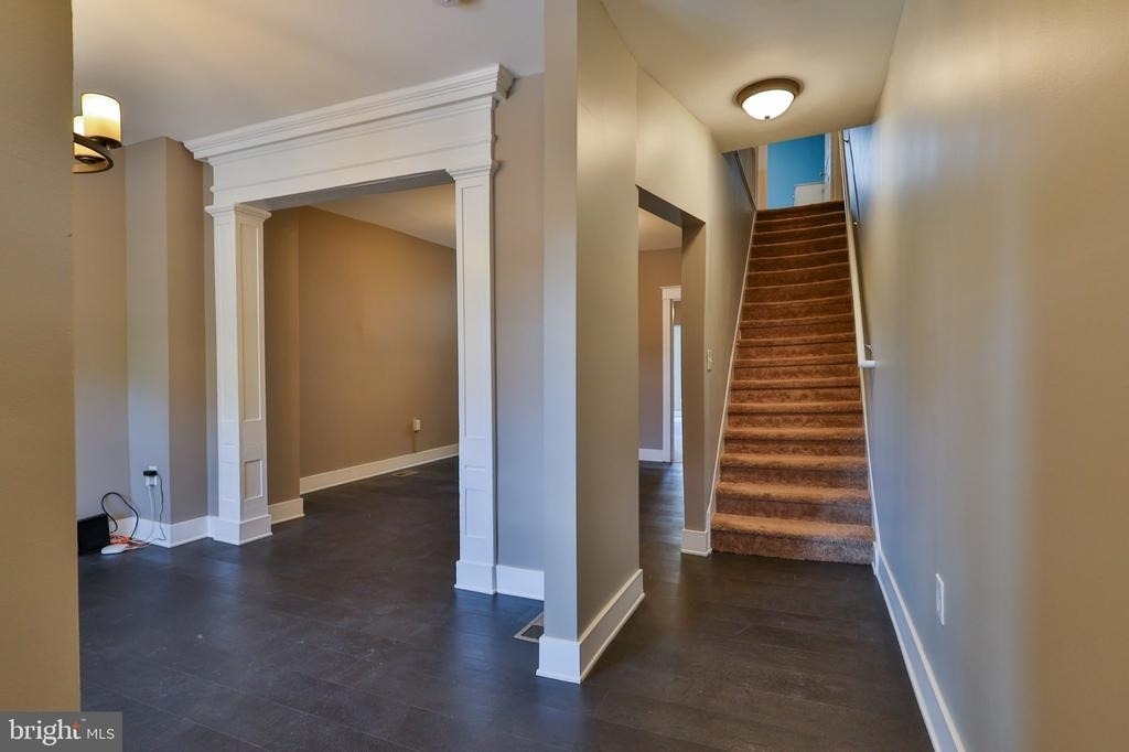 129 E Goepp Street - Photo 6