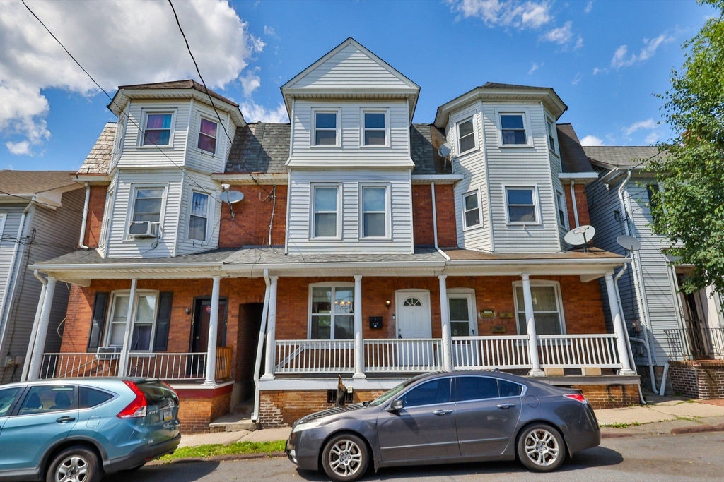 129 E Goepp Street - Photo 2