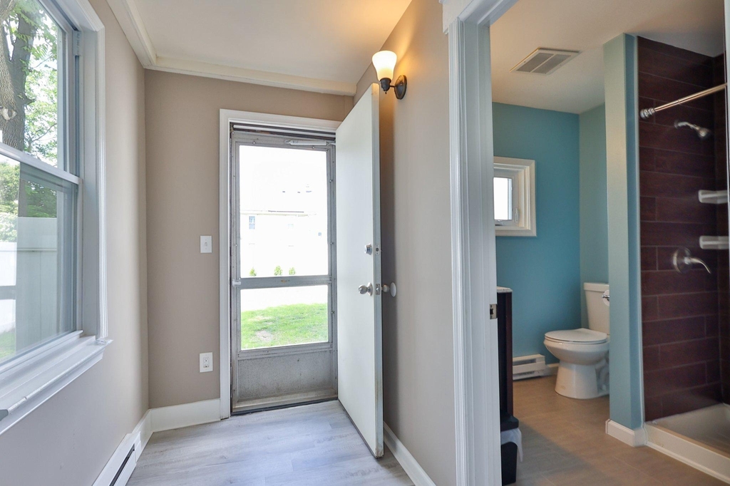 129 E Goepp Street - Photo 15
