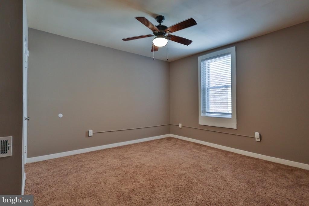 129 E Goepp Street - Photo 19