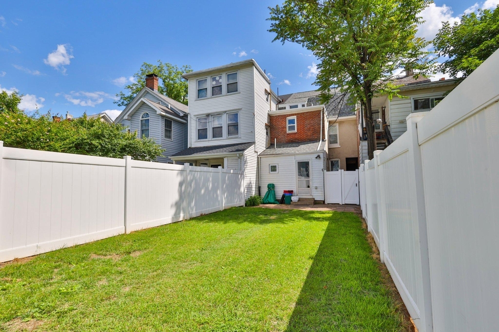 129 E Goepp Street - Photo 29