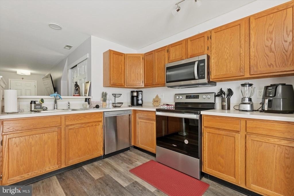 1613 Rosewood Court - Photo 6