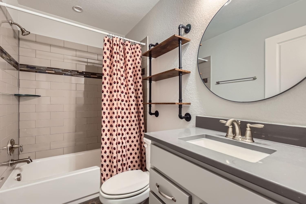 348 Adams St - Photo 8