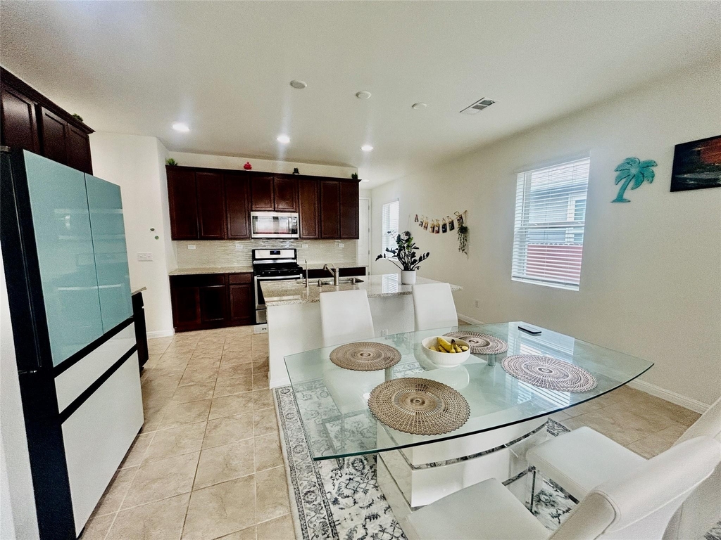 428 Gaida Loop - Photo 3