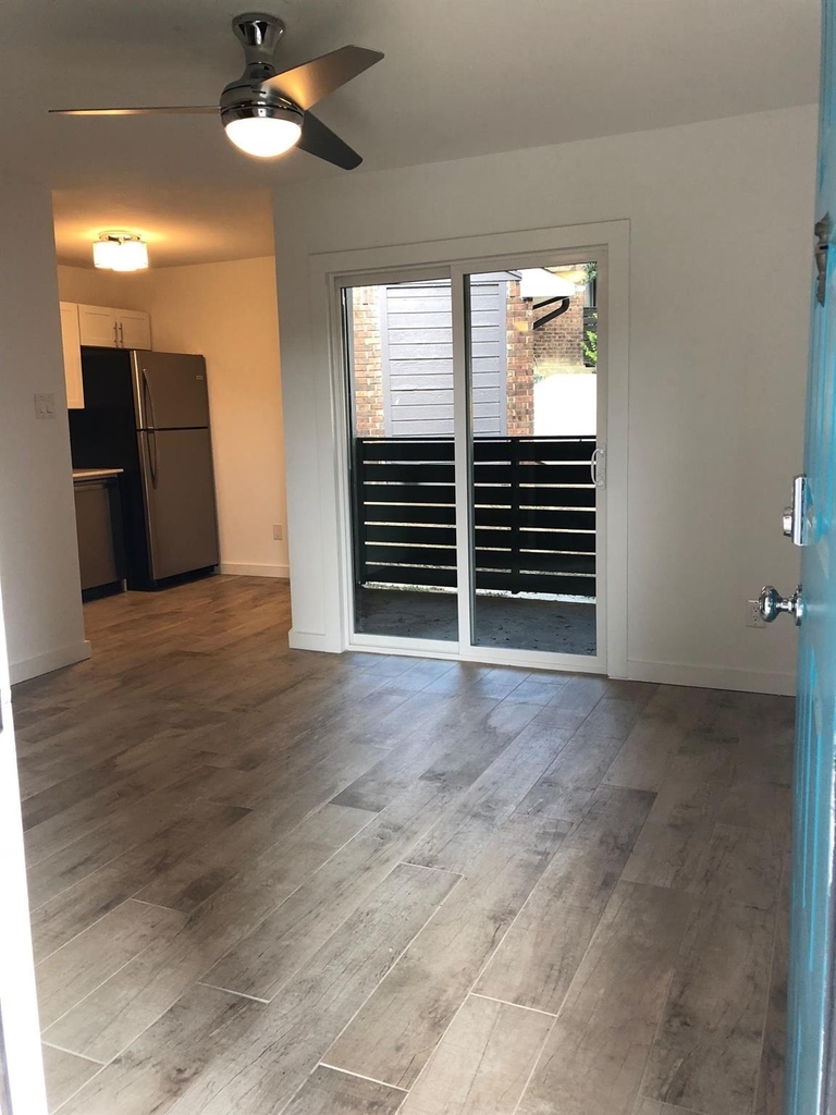 1840 Burton Dr - Photo 4