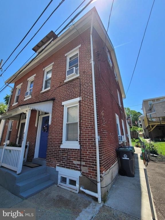 422 Gold Street Street - Photo 2