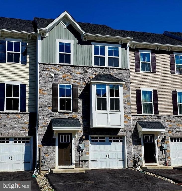 149 Glory Maple Lane - Photo 0