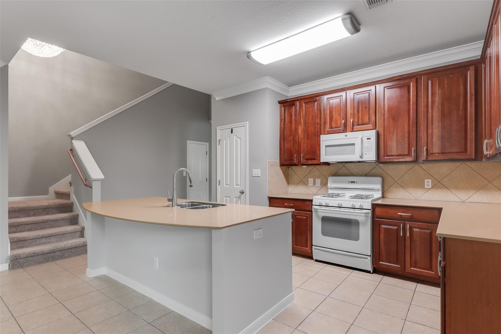 600 S Frontier Ln - Photo 9