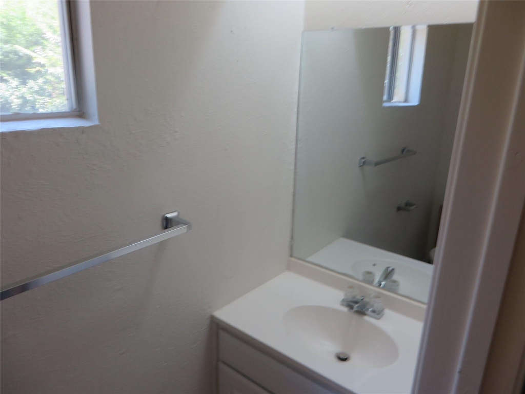 4511 W Village Ct - Photo 4