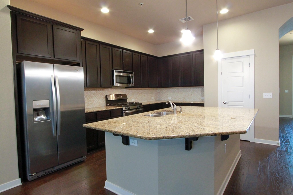 4722 Page St - Photo 6