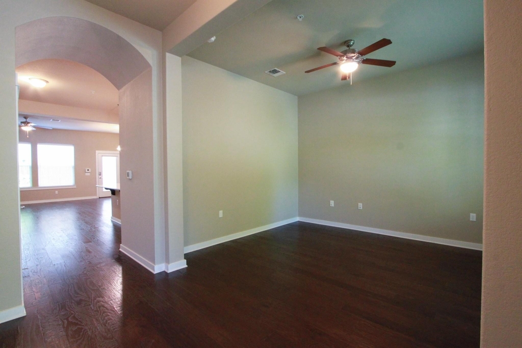 4722 Page St - Photo 12