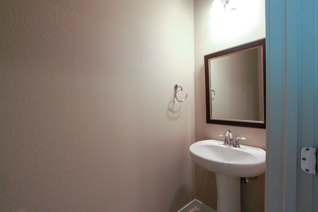 4722 Page St - Photo 13