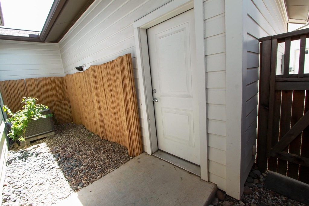 4722 Page St - Photo 28