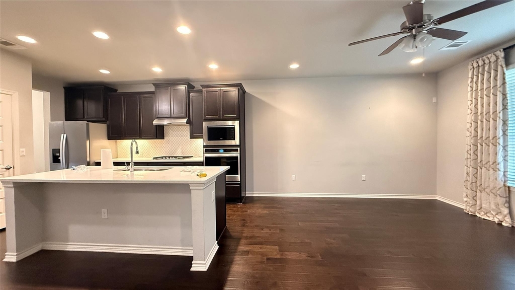 9102 Gage Dr - Photo 3