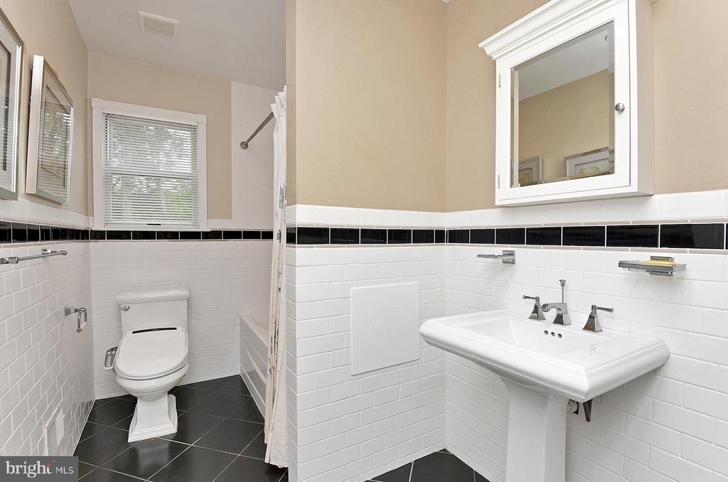 106 Washington Road - Photo 10